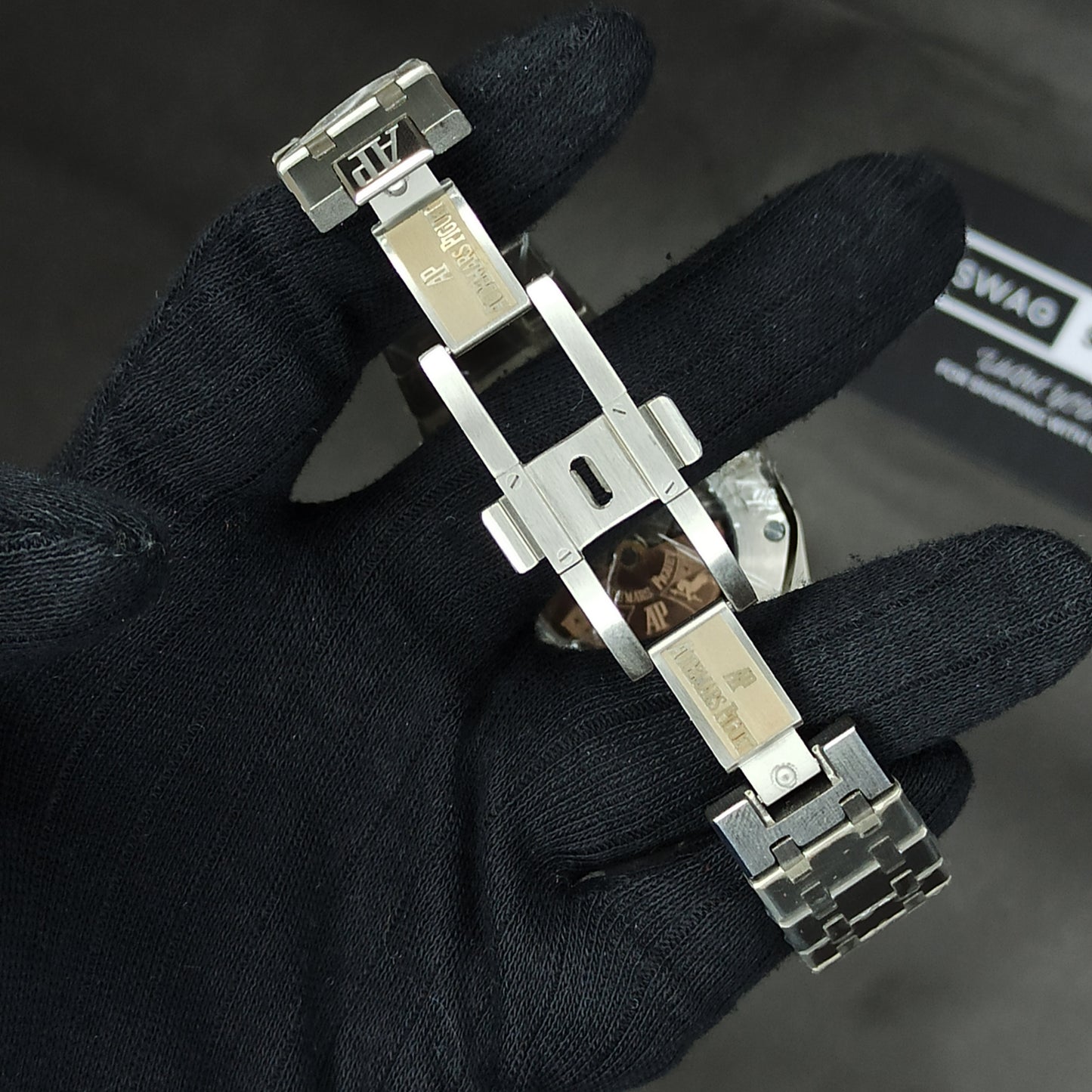 AP Auto | White Texture Dial