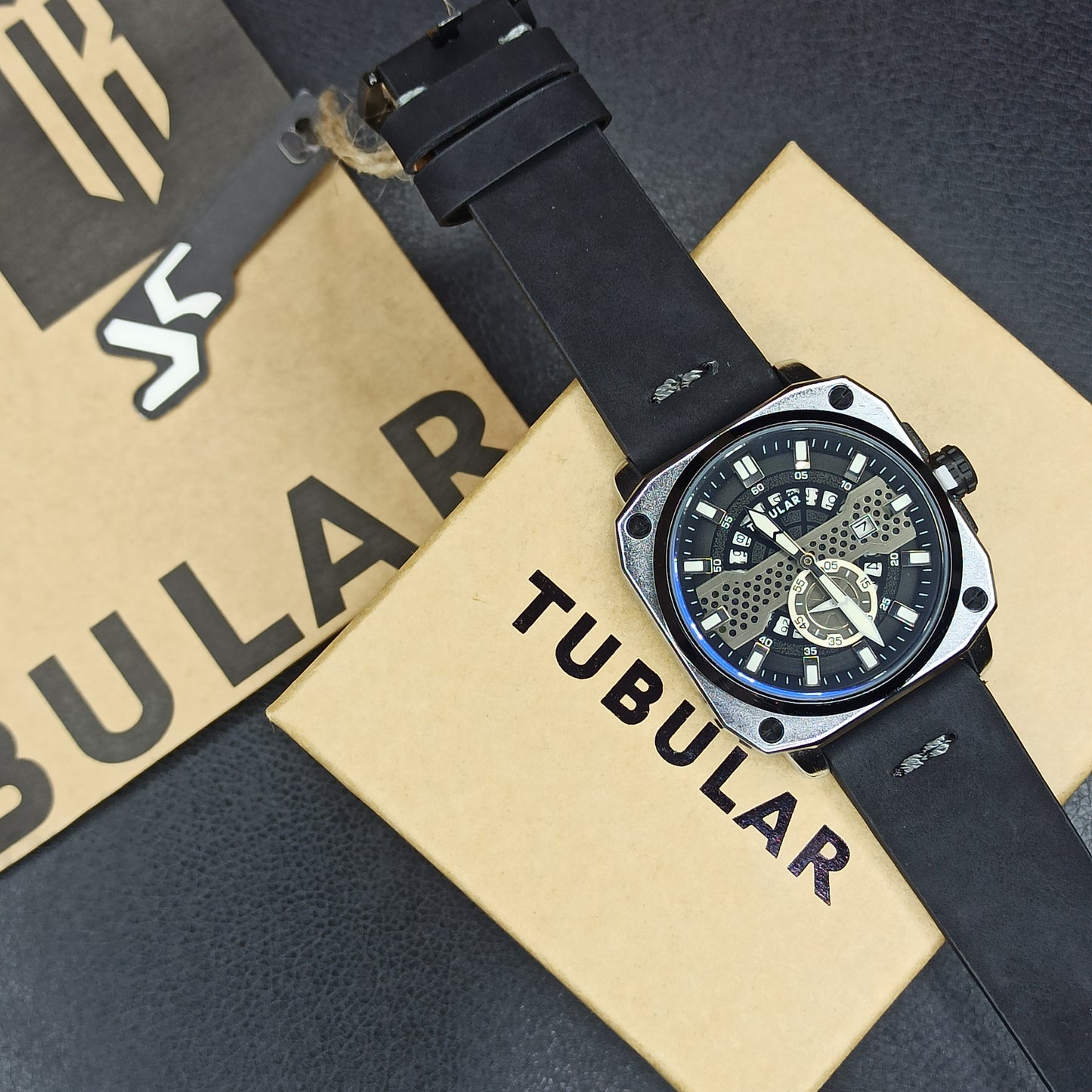 Tubular Square Dial Watch For Men's | Downsecond