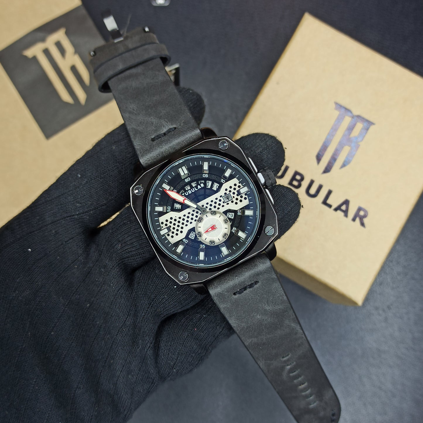 Tubular Square Dial Watch For Men's | Downsecond