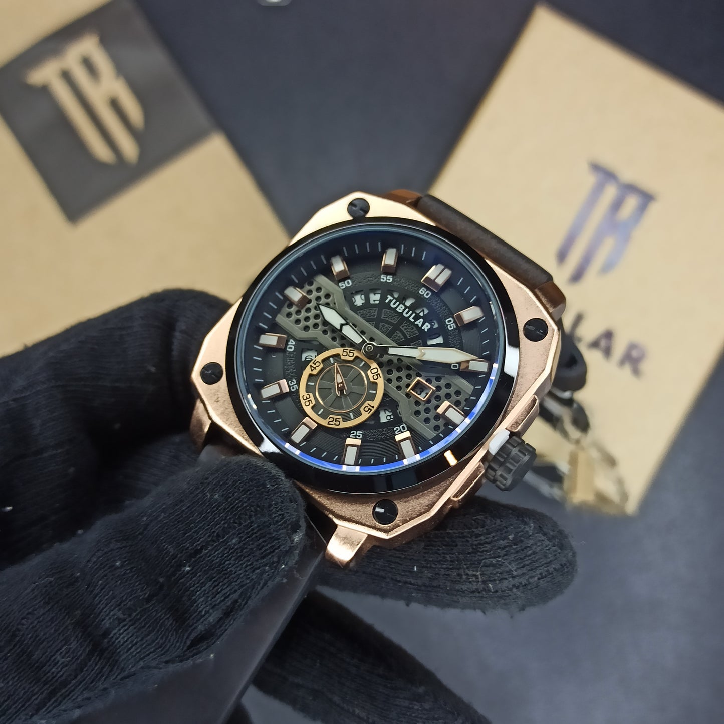 Tubular Square Dial Watch For Men's | Downsecond