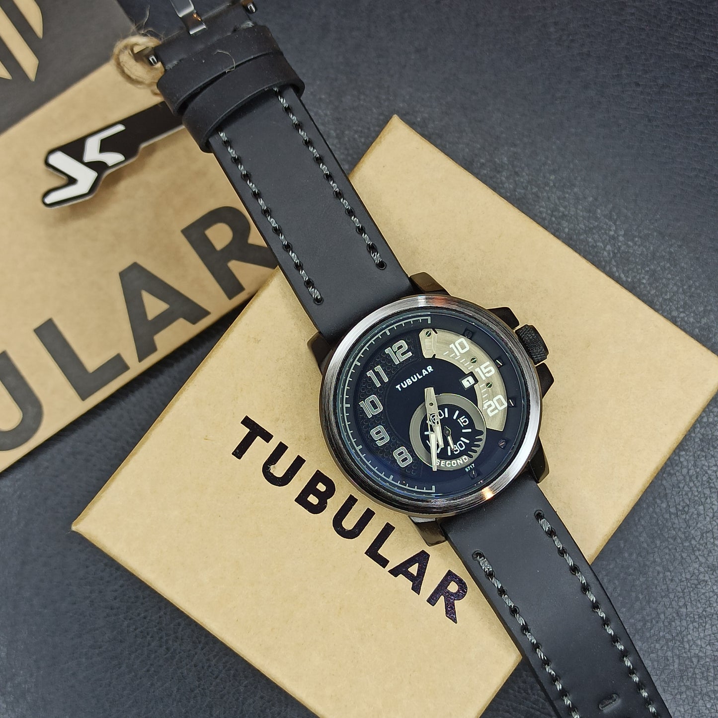 Tubular Watch For Men's | Downsecond